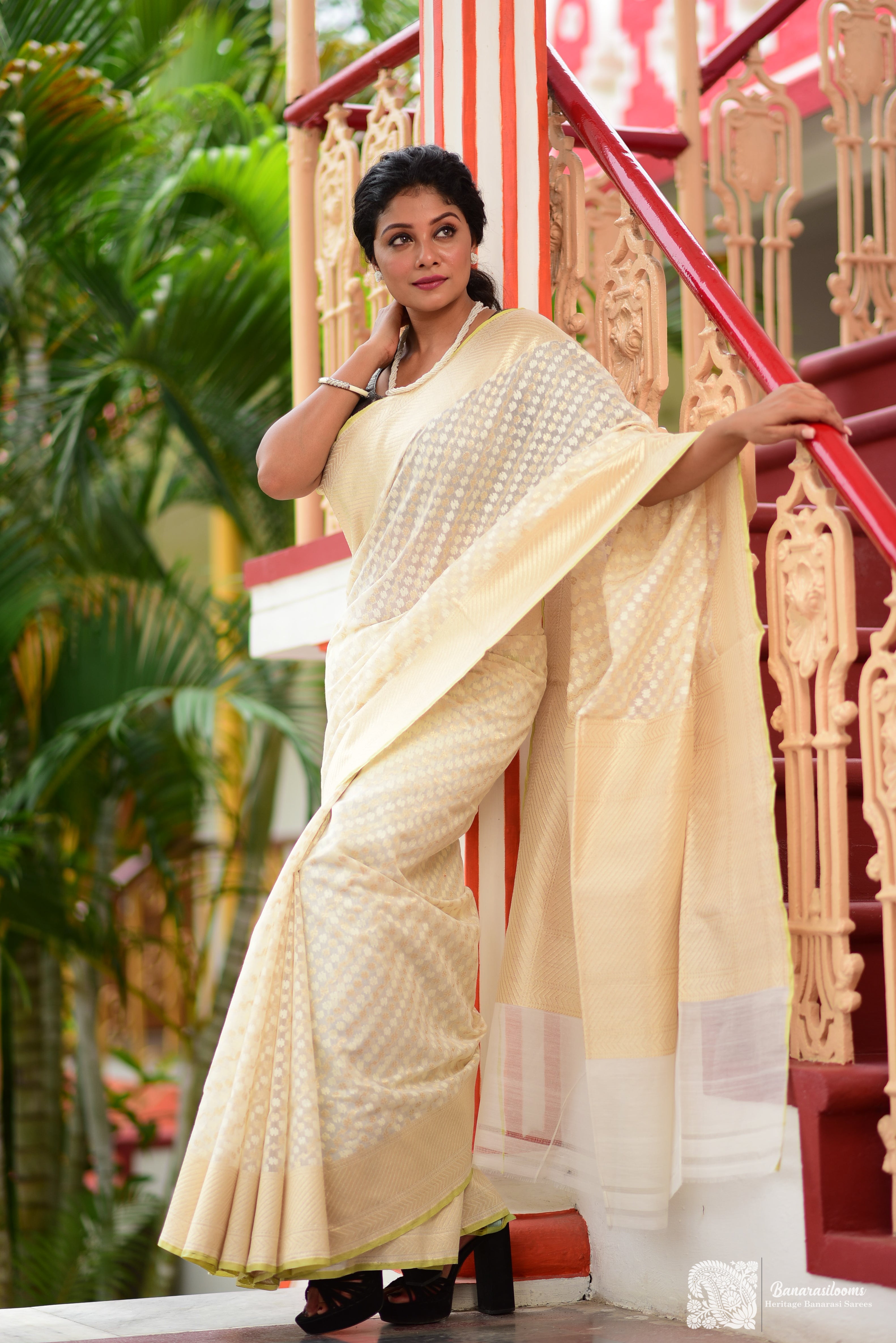 Off white cotton outlet saree